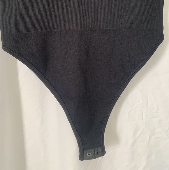 Elegant Black Long Sleeve Bodysuit - Picture 7 of 8